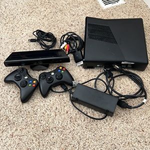 Xbox360 Bundle with Kinect and 12 games